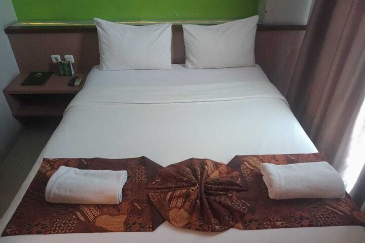 Room 4 of 32