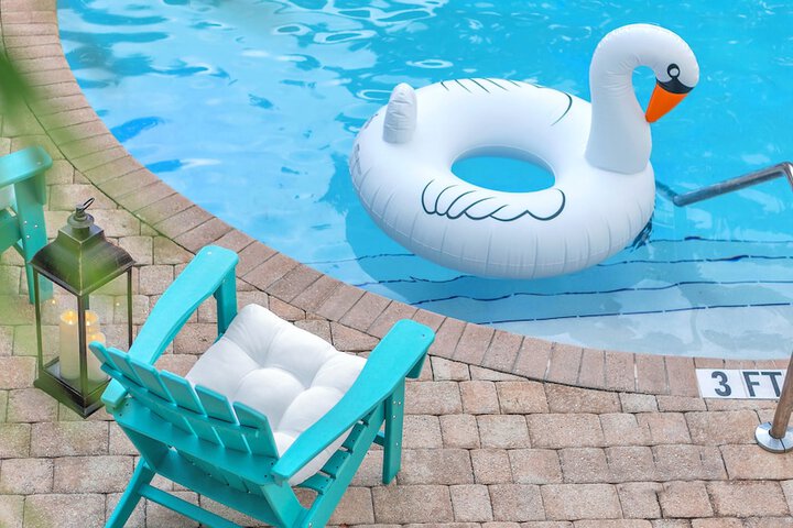 Pool image of Hotel Seacrest