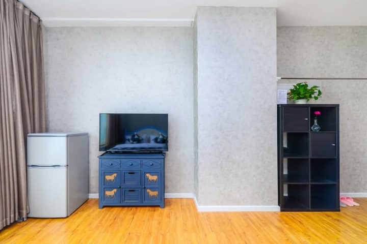 Room 8 of 17