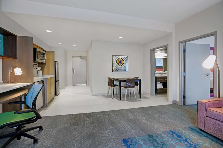 2 Queen Hearing Accessible Studio Suite (10 of 17)