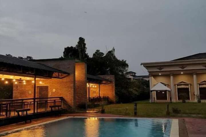 Pools & Facilities