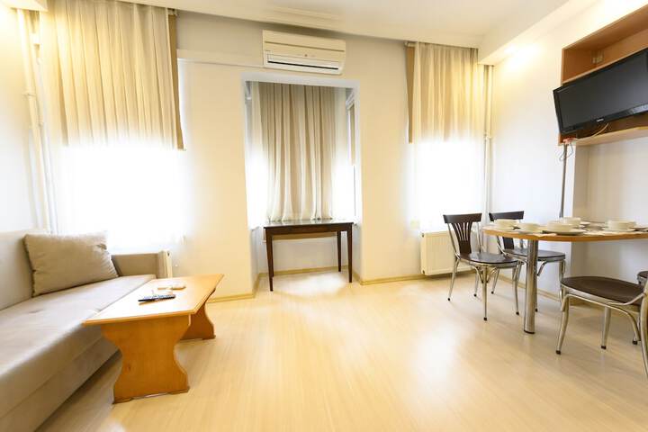 Room 12 of 48