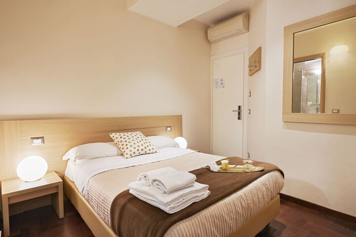 Room 6 of 37