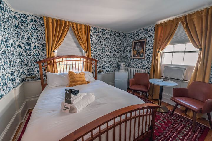 Room 12 of 44