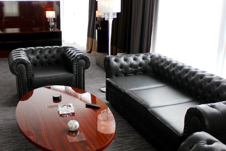 Room 27 of 53