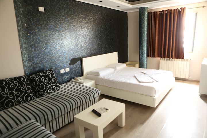 Room 11 of 26