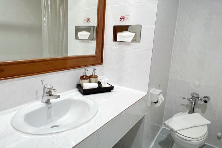 Room 17 of 23