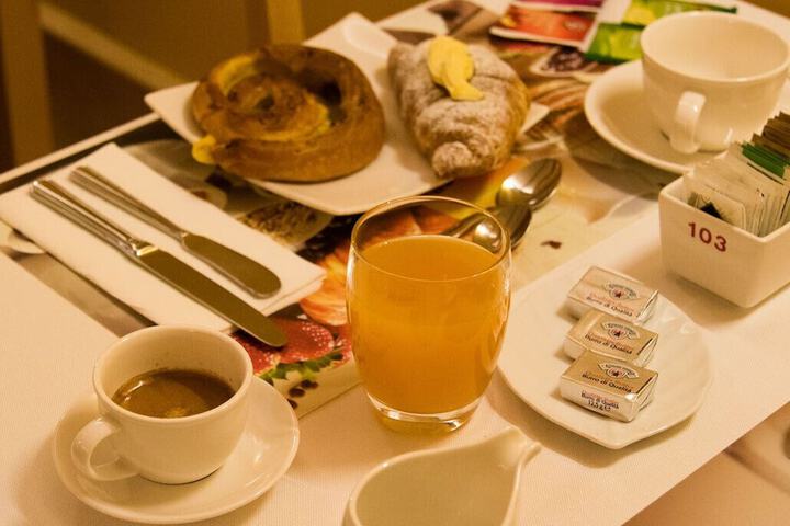 Breakfast area