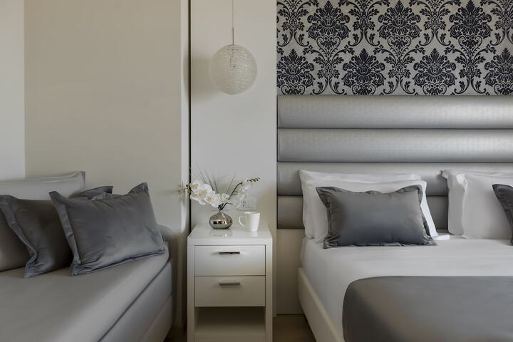 Room 25 of 81