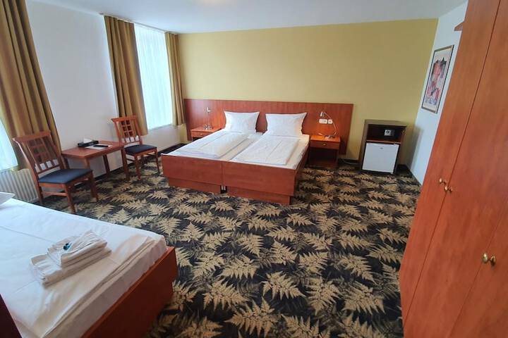 Room 5 of 22