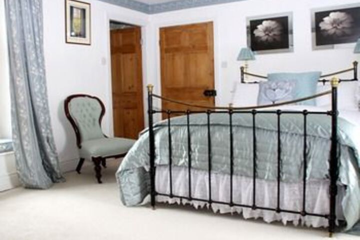 Room 12 of 20