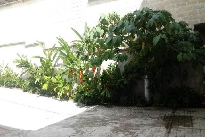 Hotel Exterior 2 of 13