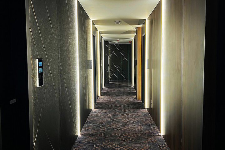 Ballroom/Hall 47 of 50