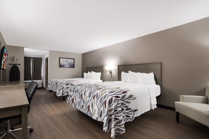 Superior 2 Queen Beds (4 of 10)