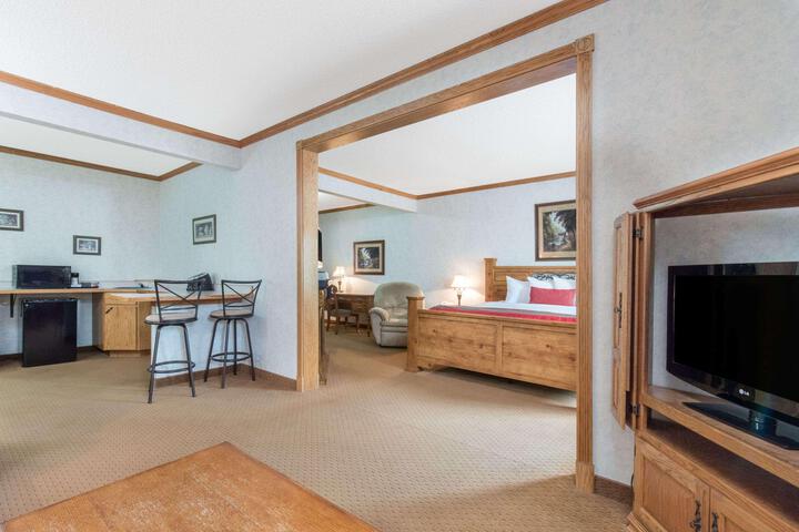 Room 8 of 22