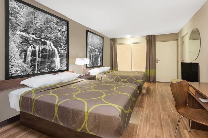 Room 7 of 22