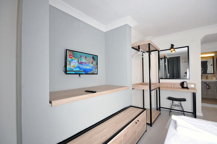 Room 6 of 39