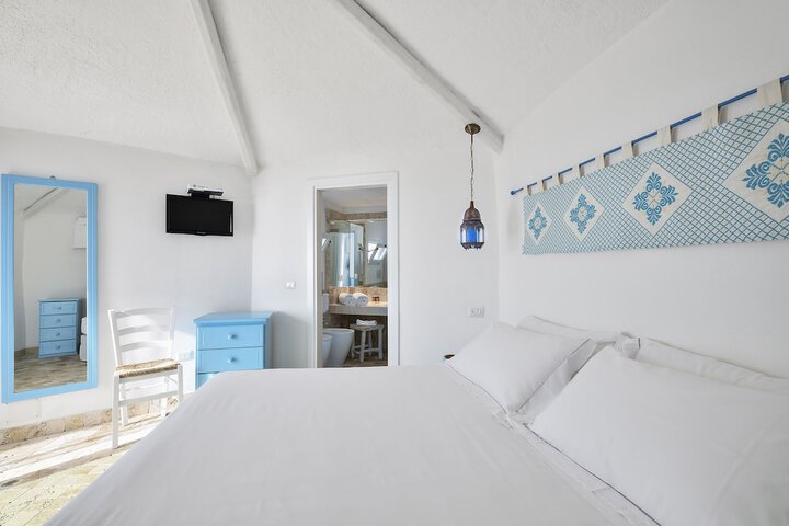 Room 8 of 38