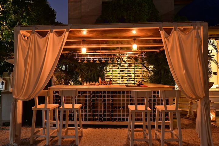 Dining Photos