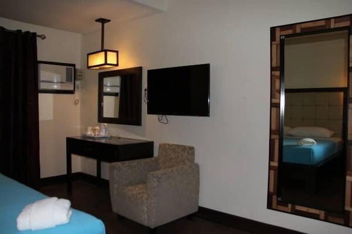 Room 16 of 37