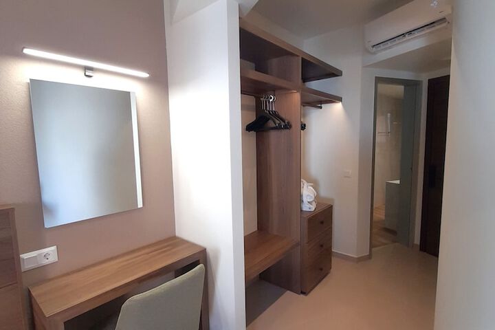 Room 17 of 53