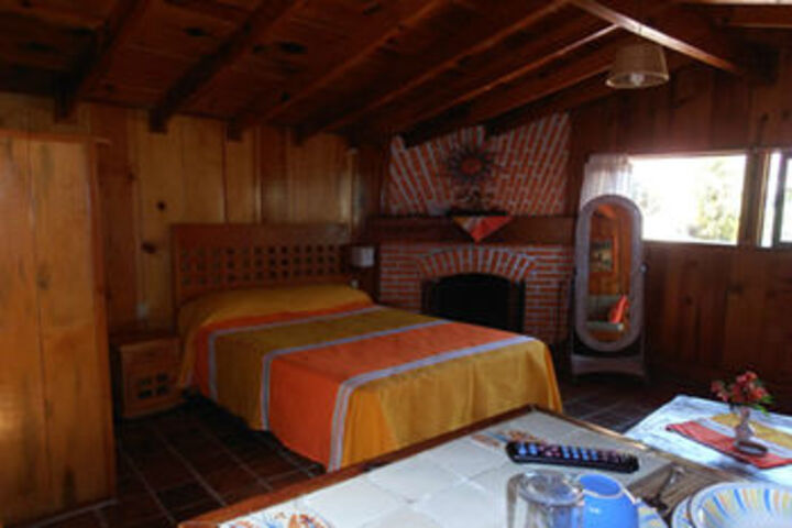 Room 4 of 12