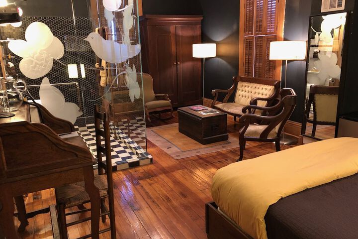 1 Queen Bed (23 of 99)