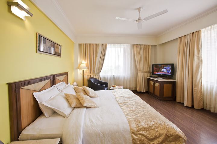 Room 32 of 70