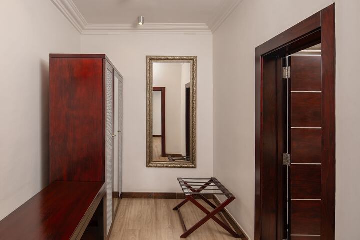 Room 21 of 90