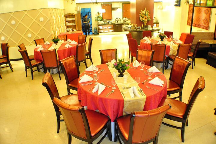 Dining 83 of 95