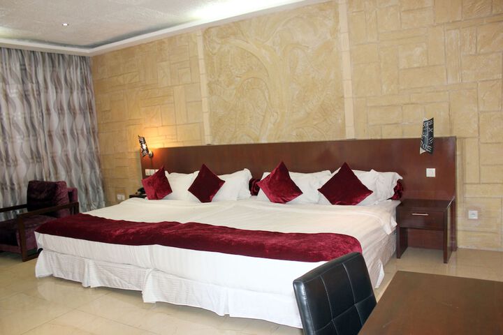 Room 15 of 47