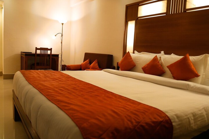 Room 7 of 19