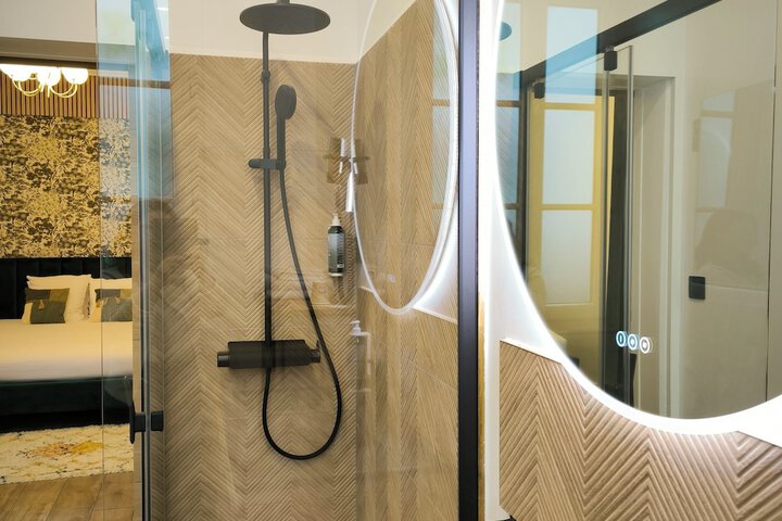 Bath Interior