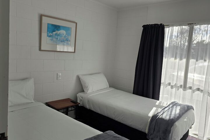 Room 2 of 47