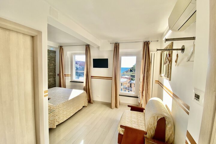 Room 51 of 190