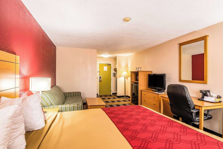 Room 15 of 31