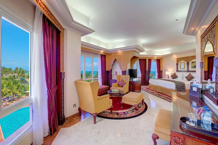 Room 25 of 185