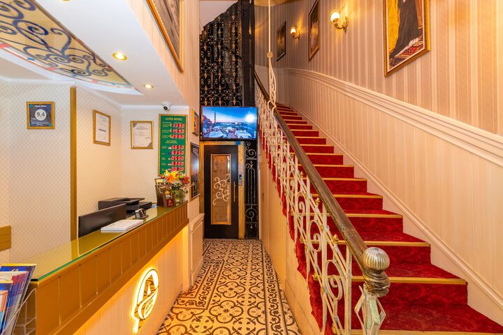 Hotel 5 of 87