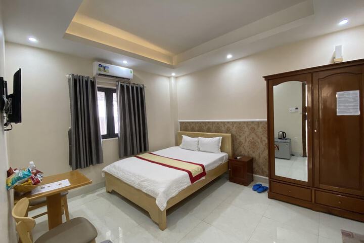Room 8 of 25