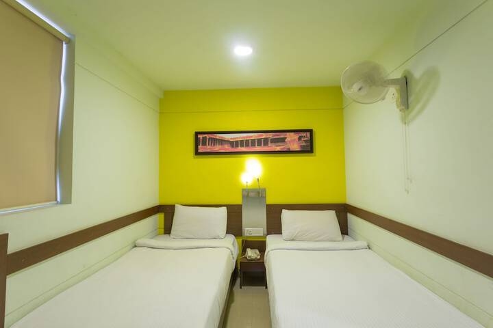 Room 5 of 39