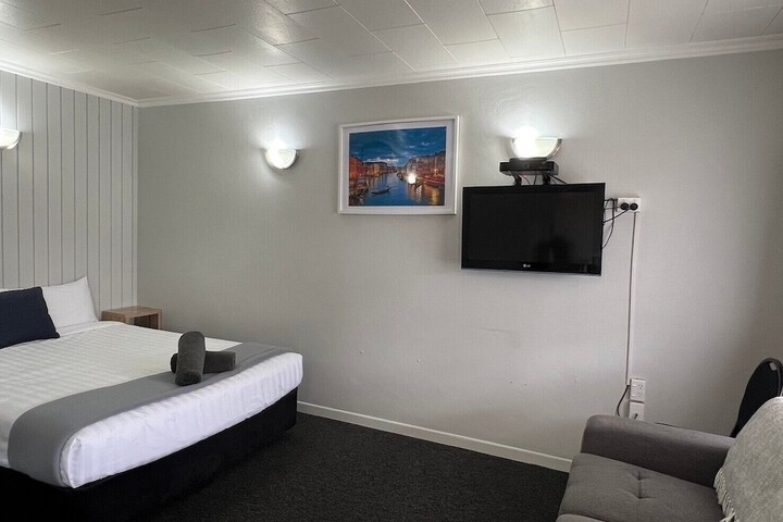 Room 16 of 59