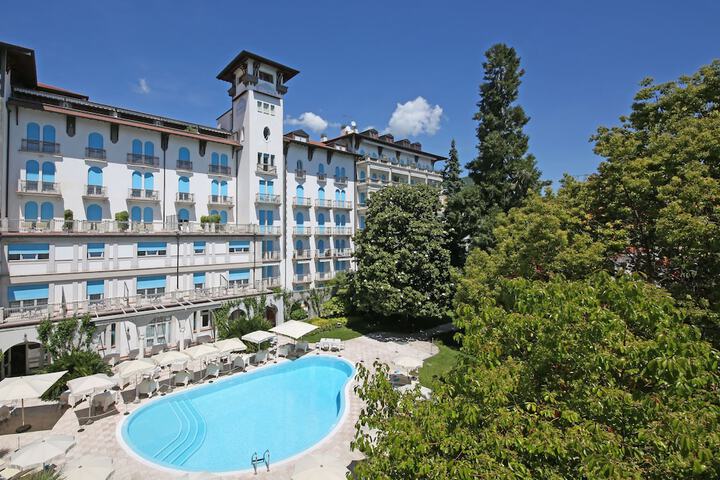 Hotel Exterior 95 of 116