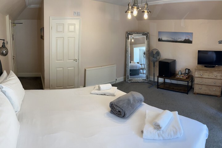 Room 28 of 58