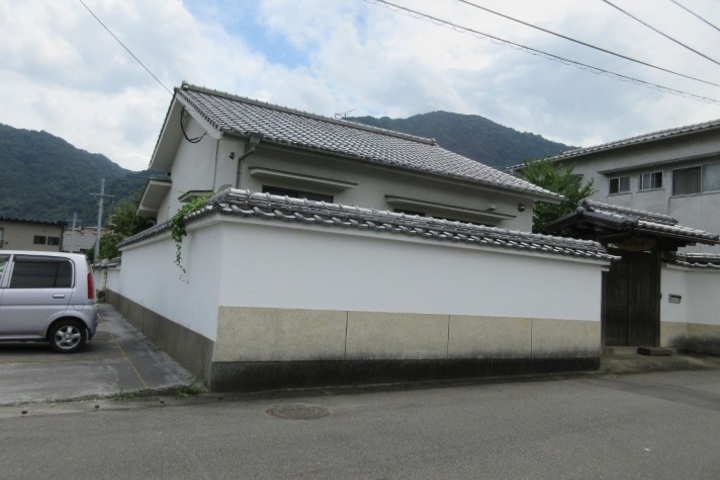 Kashibesso Sakuraso