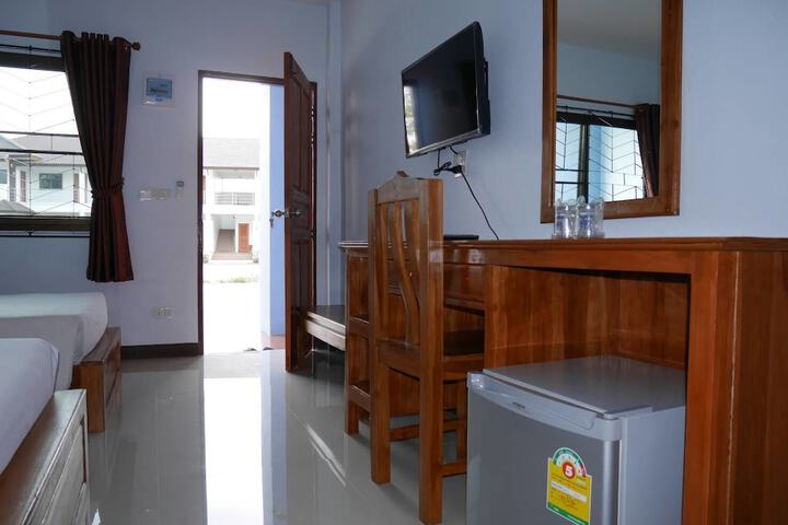 Room 17 of 34