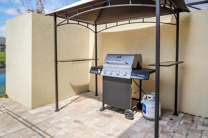 Property Grounds 34 of 40