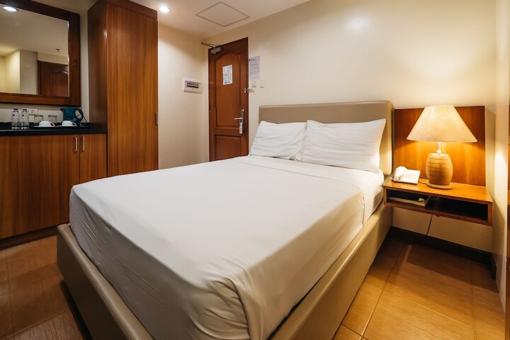 Room 15 of 51