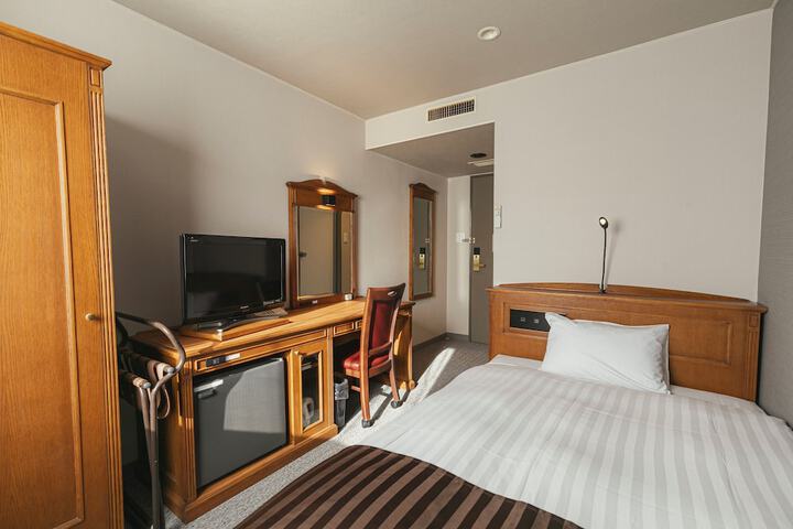 Room 6 of 39
