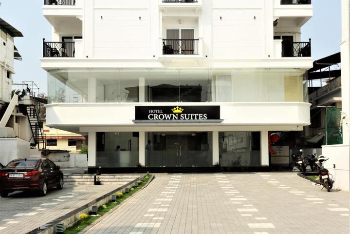 Hotel Crown Suites