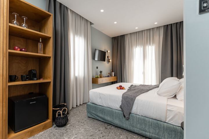 Room 73 of 199